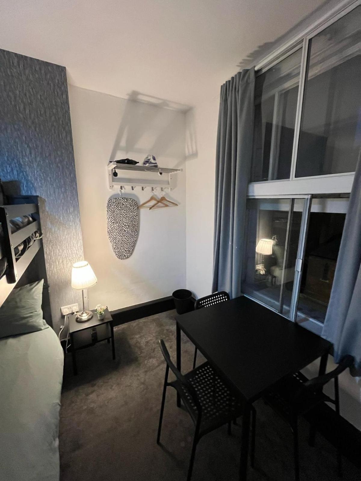 10 Minutes To Central London Vaux Exterior foto